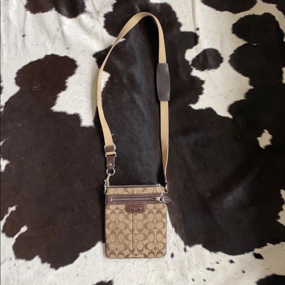 Coach cross body bag in excellent condition